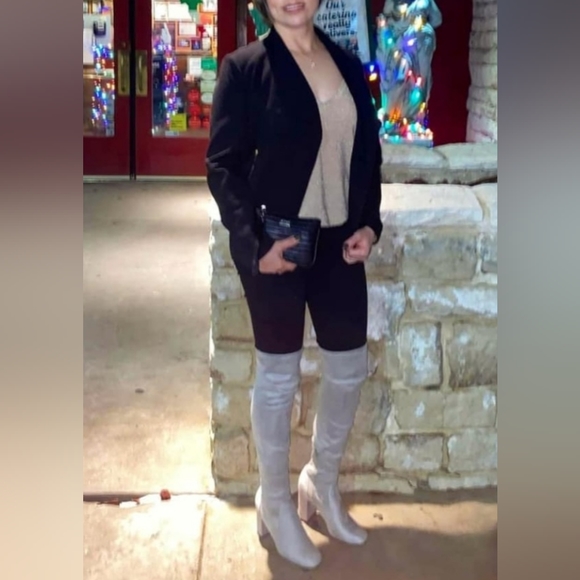 Over the knee boots - Picture 7 of 8